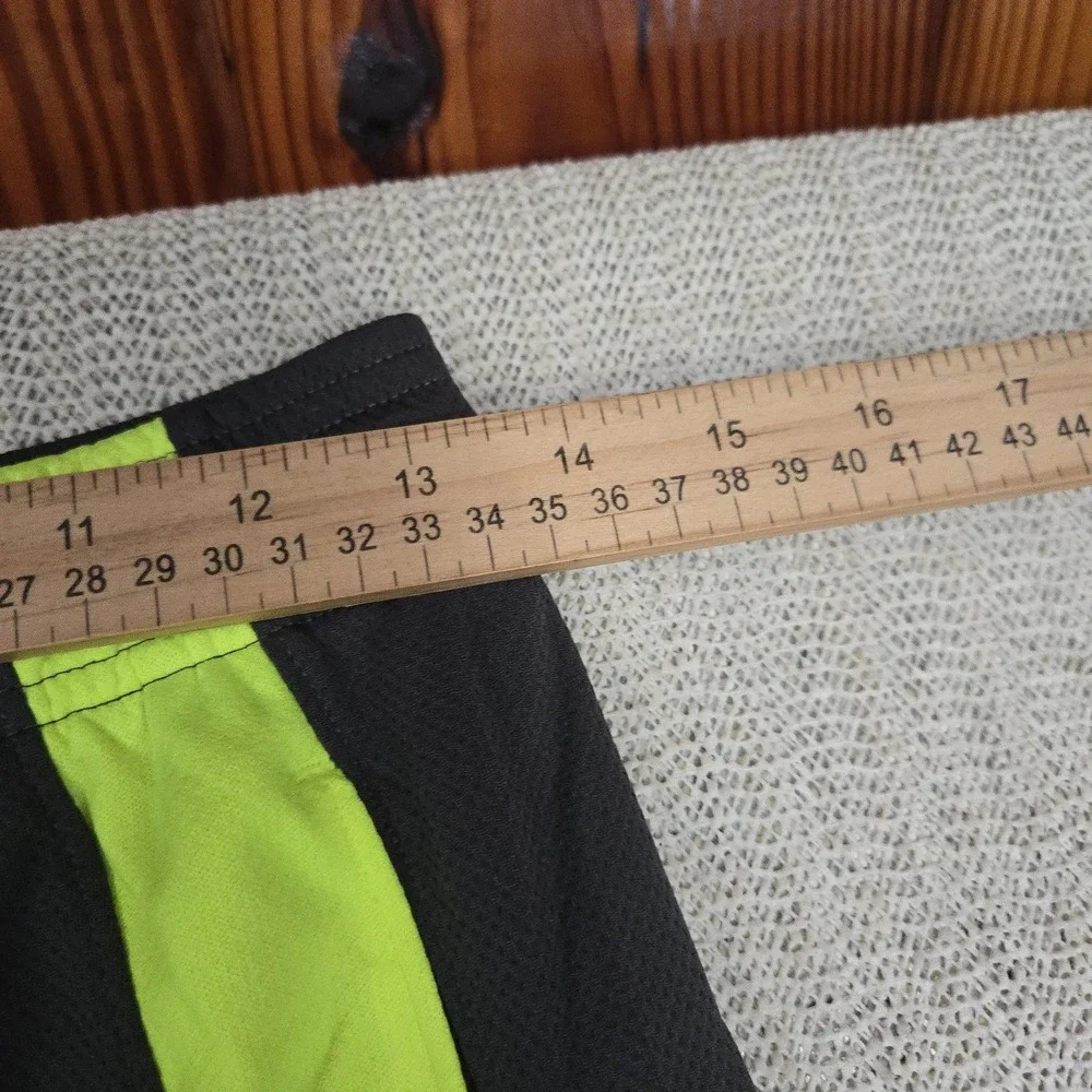Under Armour Track Pants Boys XL 18-20 Gray Neon Yellow Colorblock Mesh Athletic